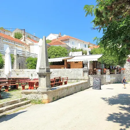 Διαμέρισμα Mate - Banje Beach *